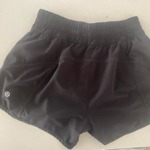 Lululemon Size 6 Tracker Short